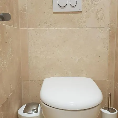 Studio 24m² Avec Balcon Sud, Pied Des Pistes, Cuisine Equipee, Smart Tv Et Casier A Ski - Fr-1-545-7
